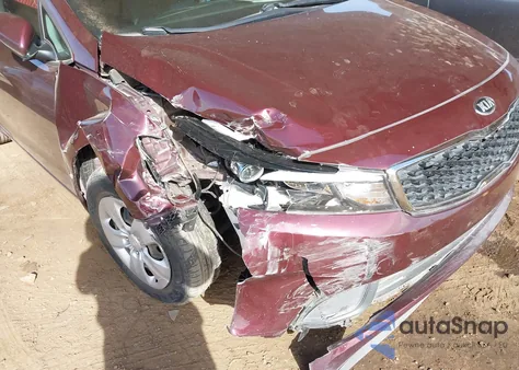 2017 Kia Forte Lx из США, поврежденный, VIN 3KPFK4A72HE127424